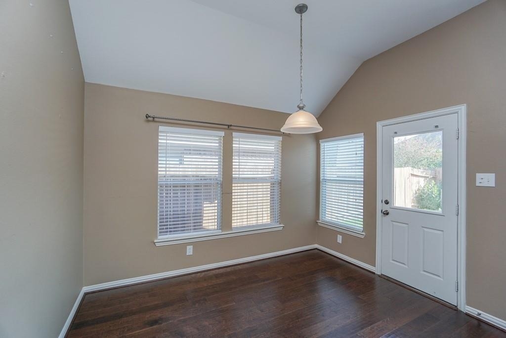 7102 Thistlewood Park Court - Photo 12