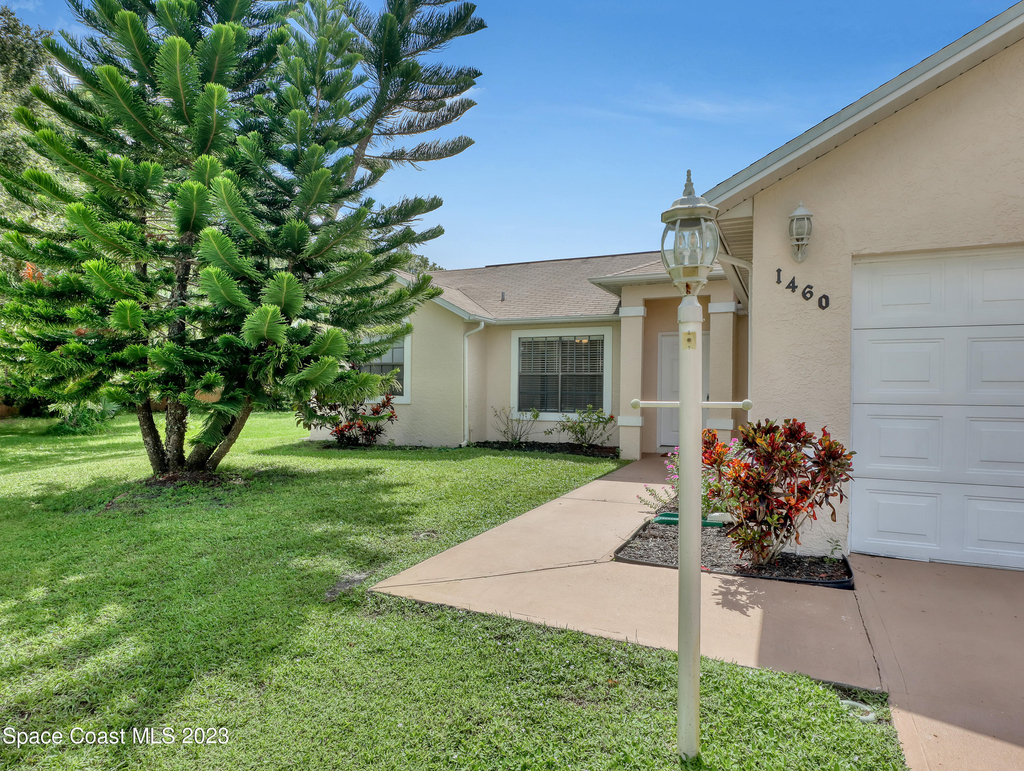 1460 Heartwellville Street Nw - Photo 2