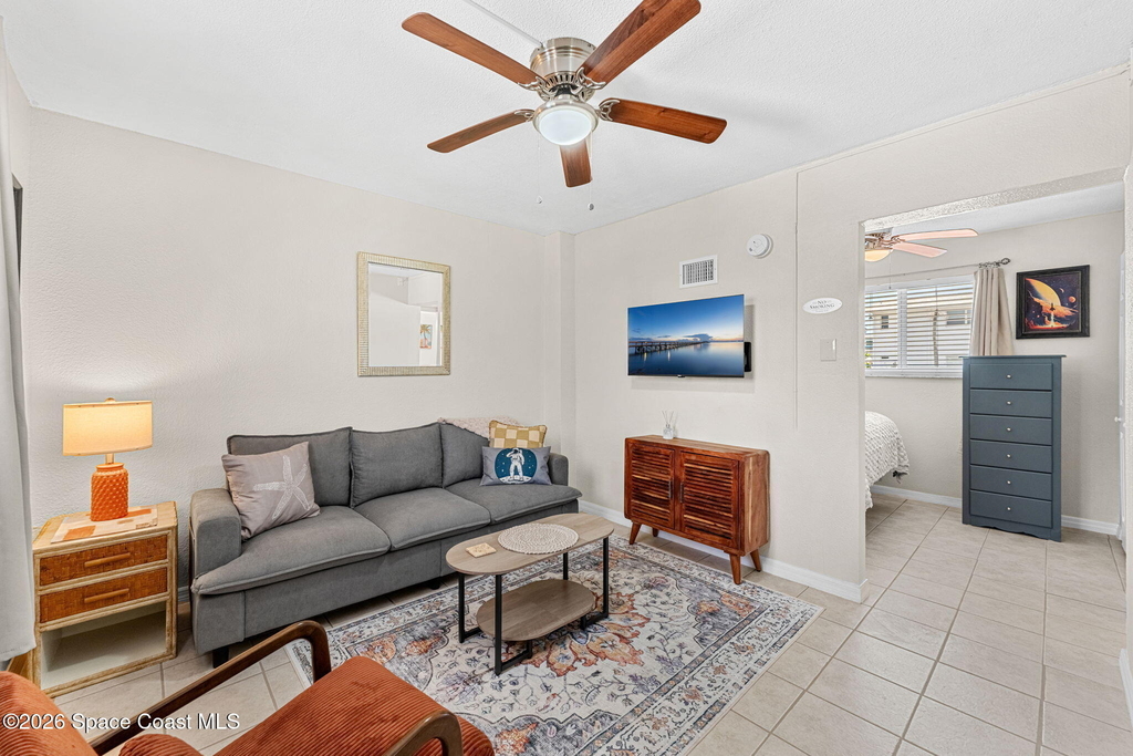 211 Circle Drive - Photo 3