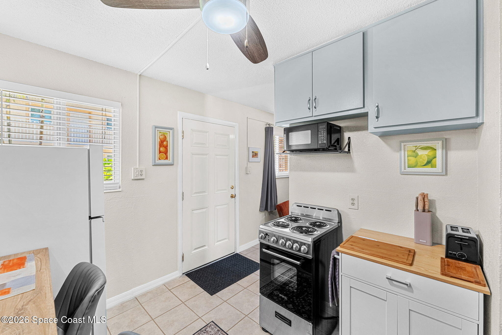211 Circle Drive - Photo 4