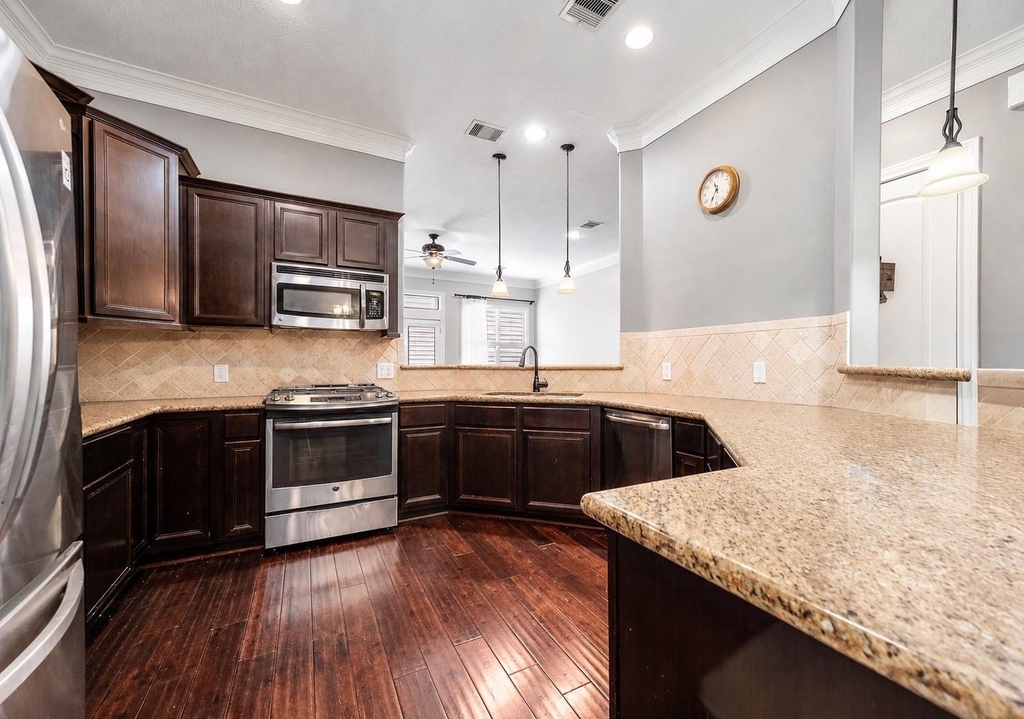 5516 Kiam Street - Photo 2