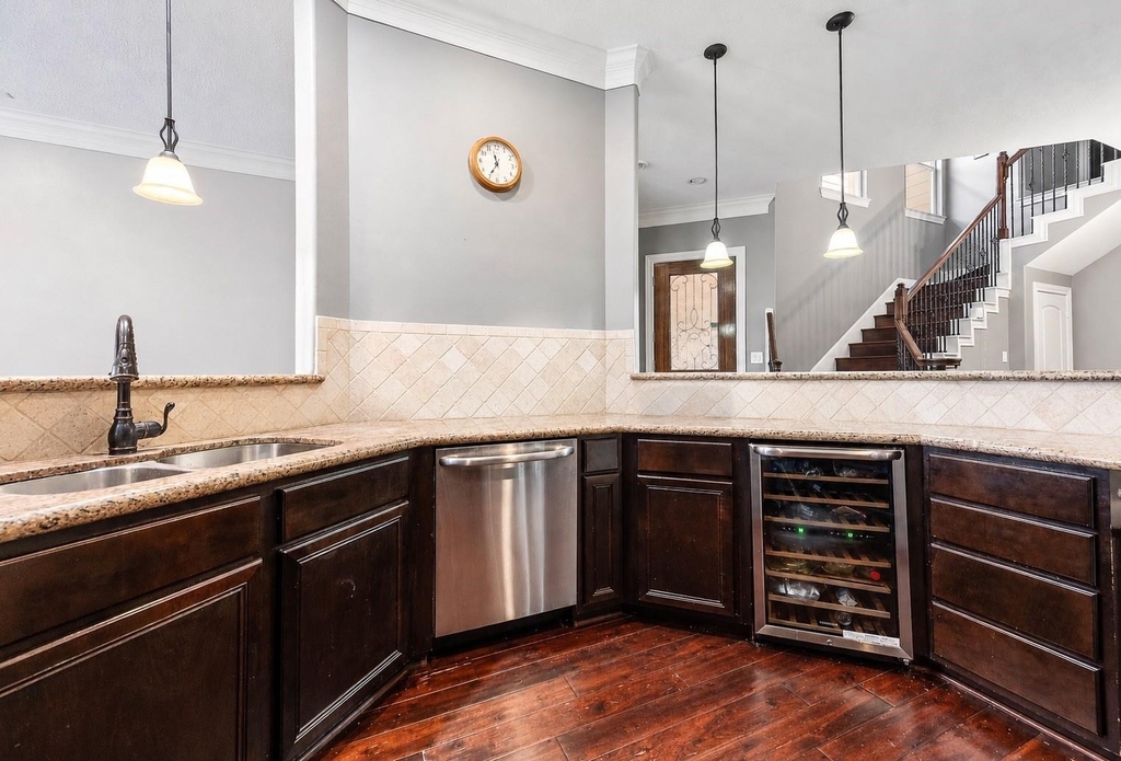 5516 Kiam Street - Photo 1