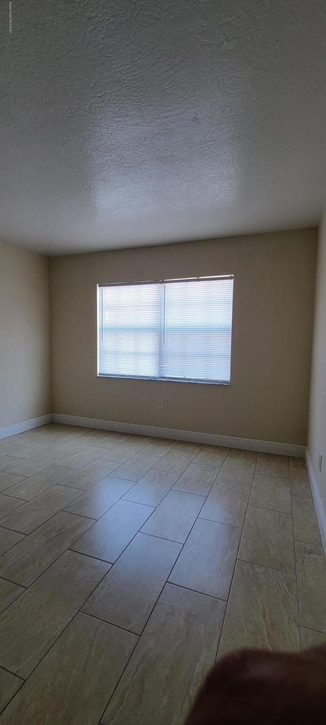 112 Ulster Court - Photo 7