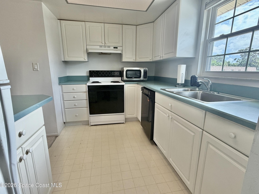 3135 Shady Dell Lane - Photo 6