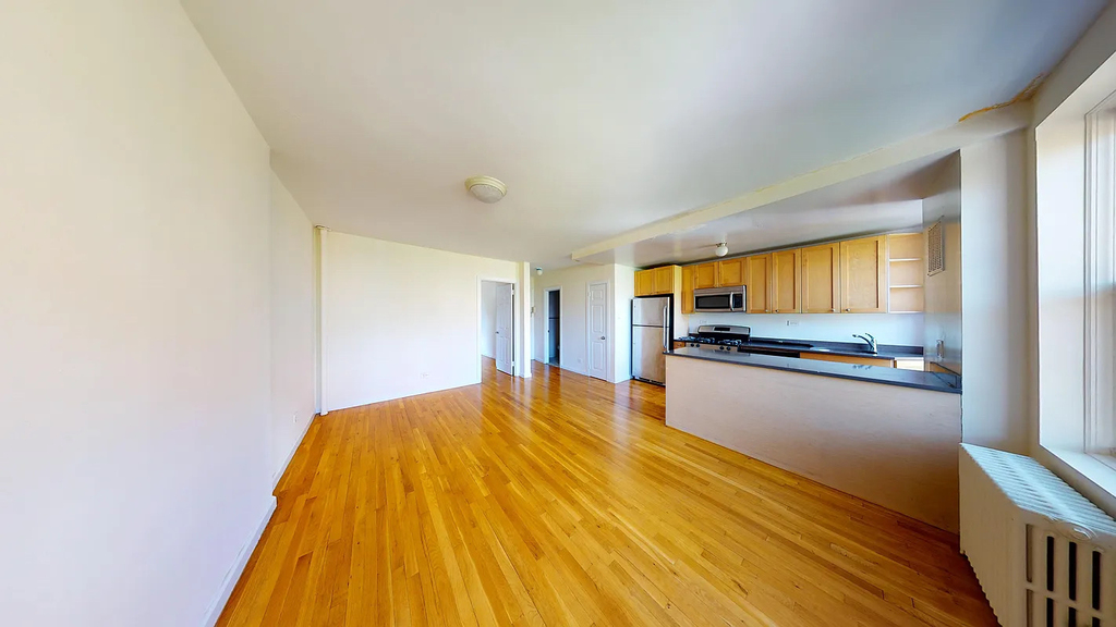West Broadway - Photo 4