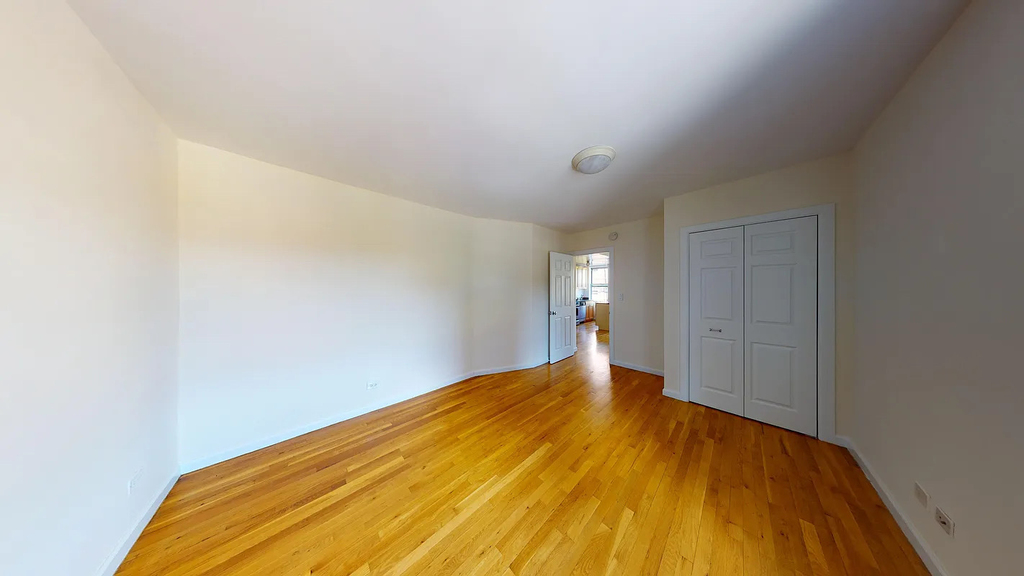 West Broadway - Photo 6