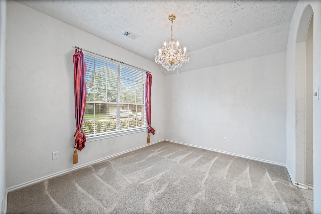 6423 Bonnie Chase Lane - Photo 5