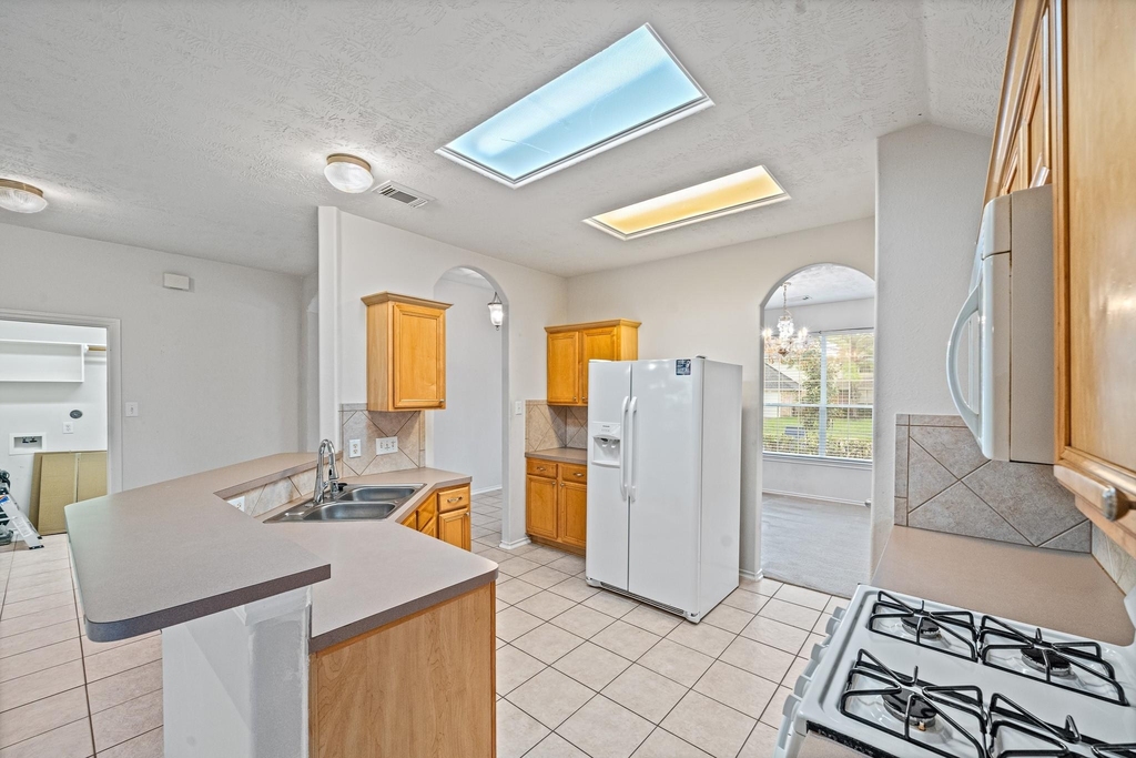 6423 Bonnie Chase Lane - Photo 10