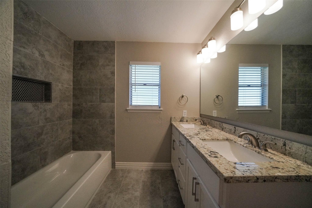 7818 Beaufort Drive - Photo 19