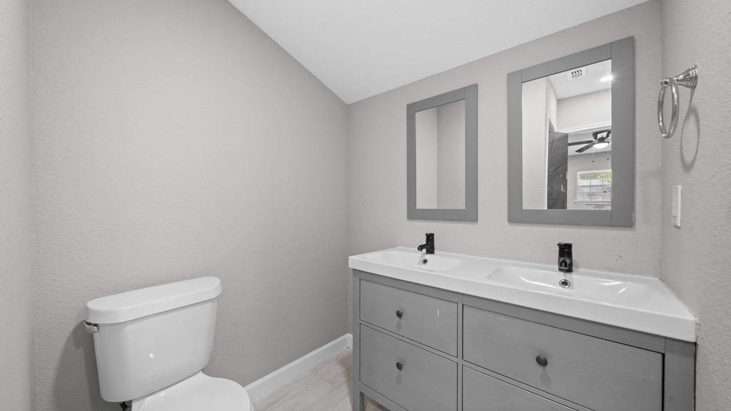 5242 Greylog Drive - Photo 9