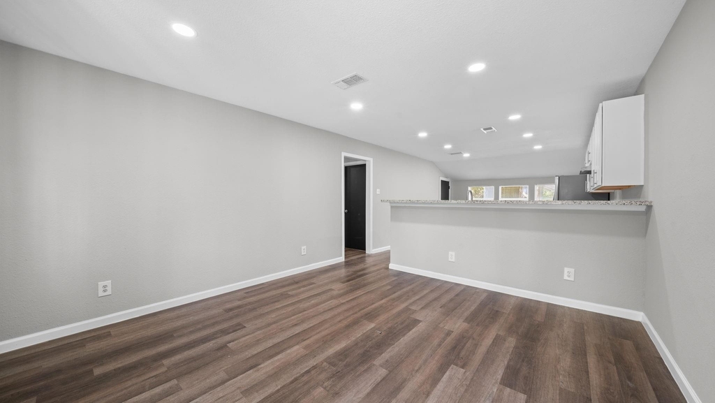 5242 Greylog Drive - Photo 1