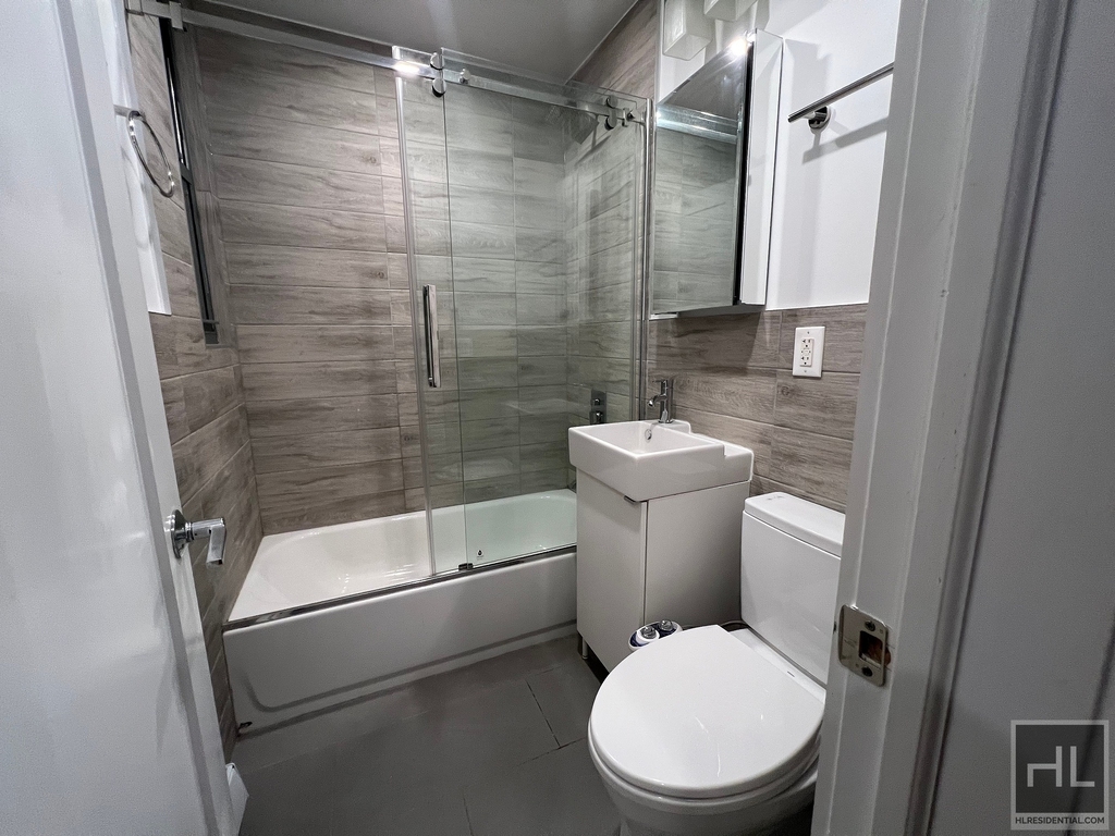 East 80th Street - Photo 1