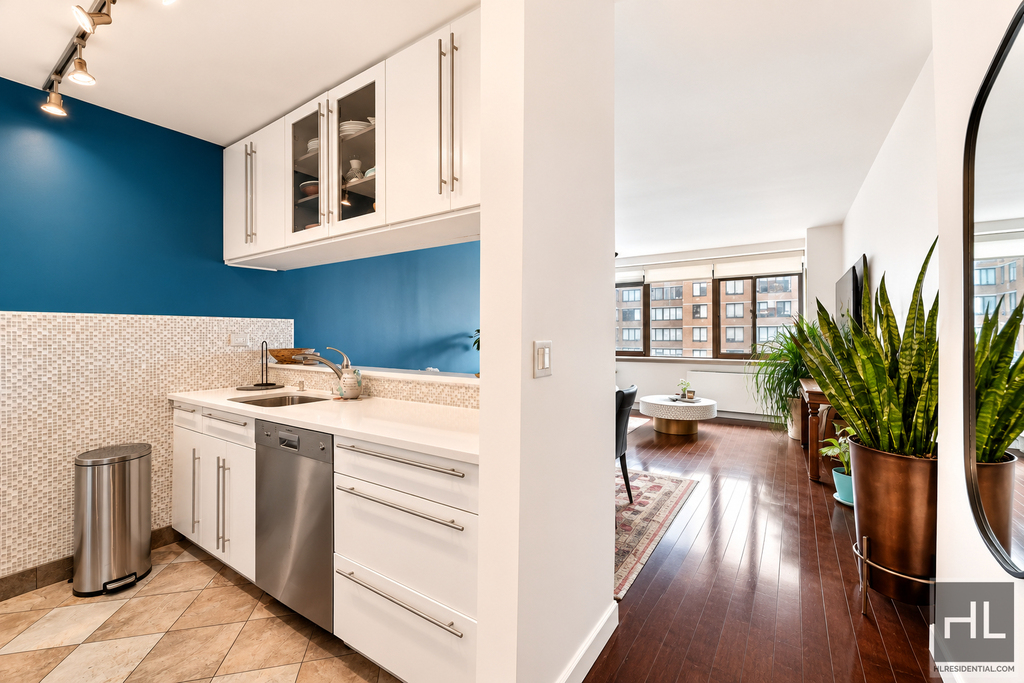 157 East 32 Street - Photo 4