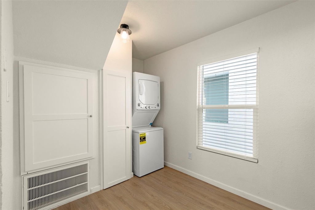 6327 Illinois Street - Photo 9
