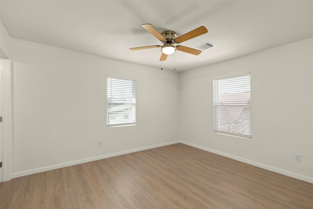 6327 Illinois Street - Photo 3