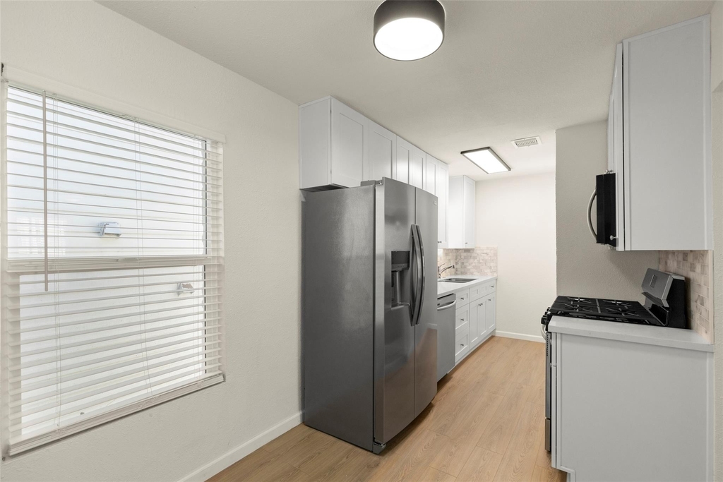 6327 Illinois Street - Photo 2