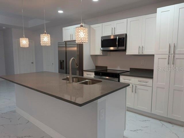 744/746 Eisenhower Boulevard - Photo 1