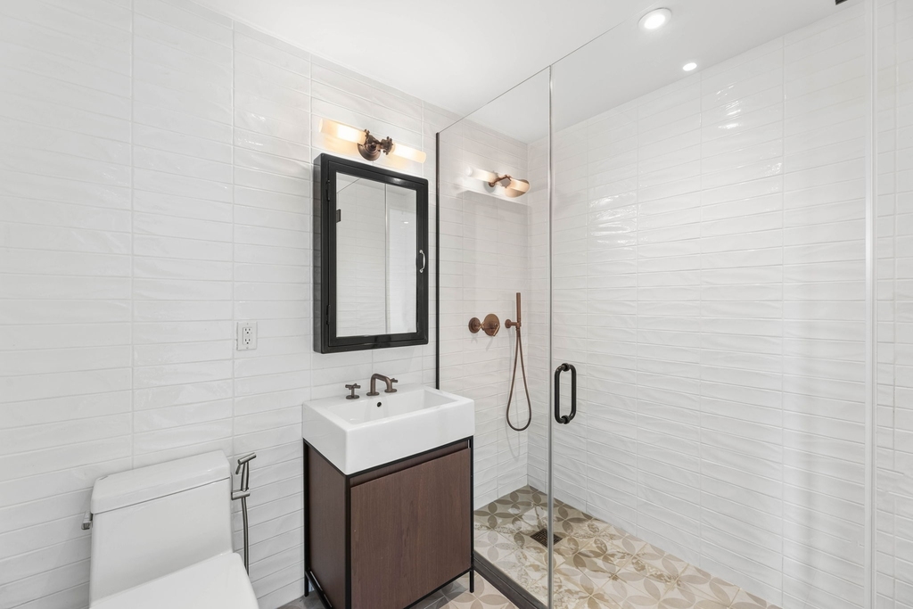 632 Lorimer Street - Photo 10