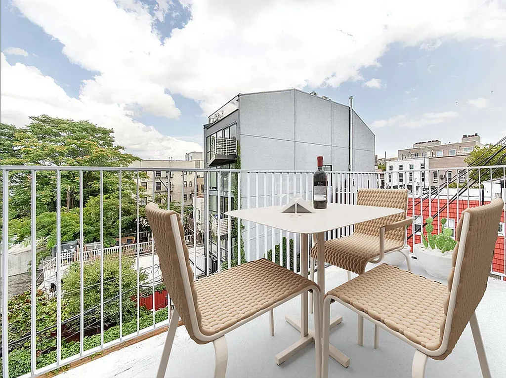 632 Lorimer Street - Photo 4