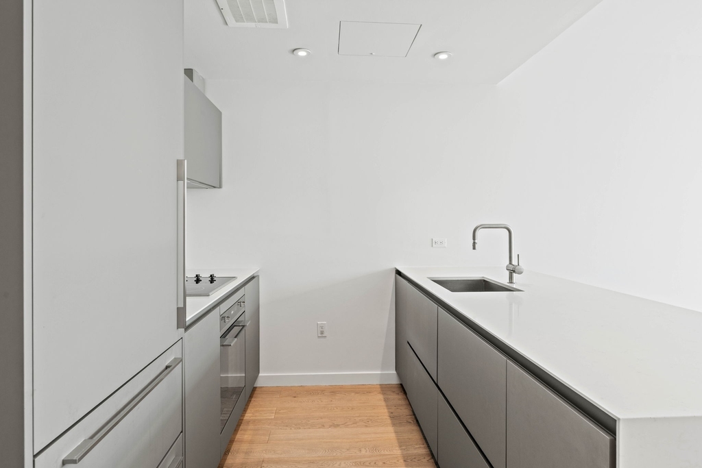 632 Lorimer Street - Photo 5