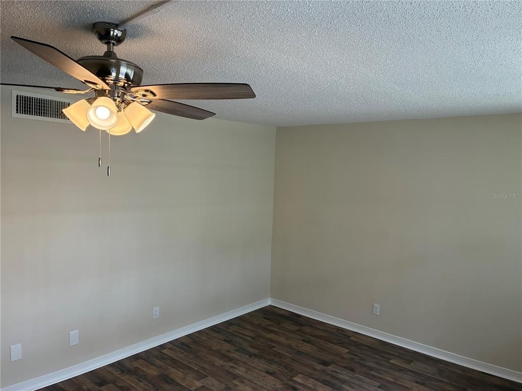 4705 1st Street Ne - Photo 1