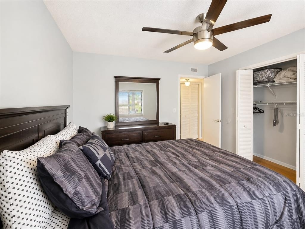 115 Lakeview Place - Photo 16