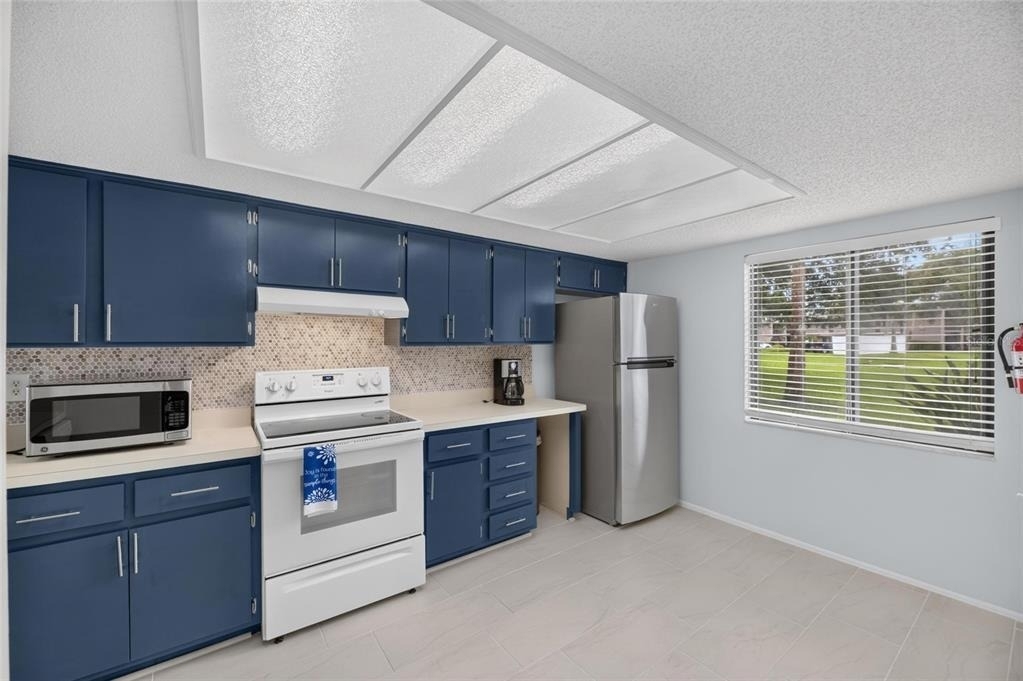 115 Lakeview Place - Photo 15