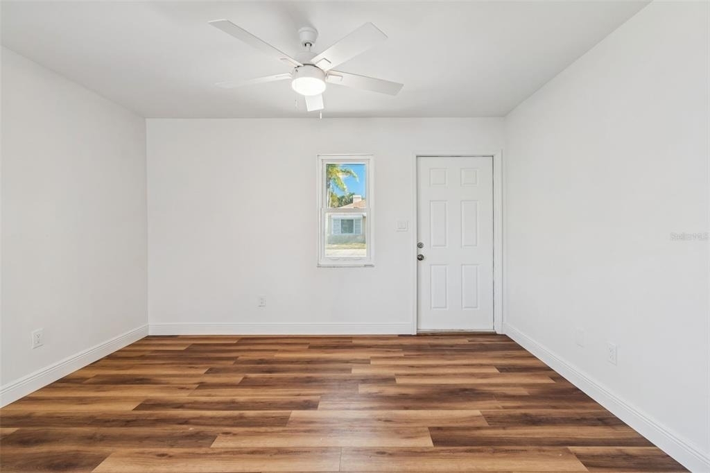 14919 N Bayshore Drive - Photo 12