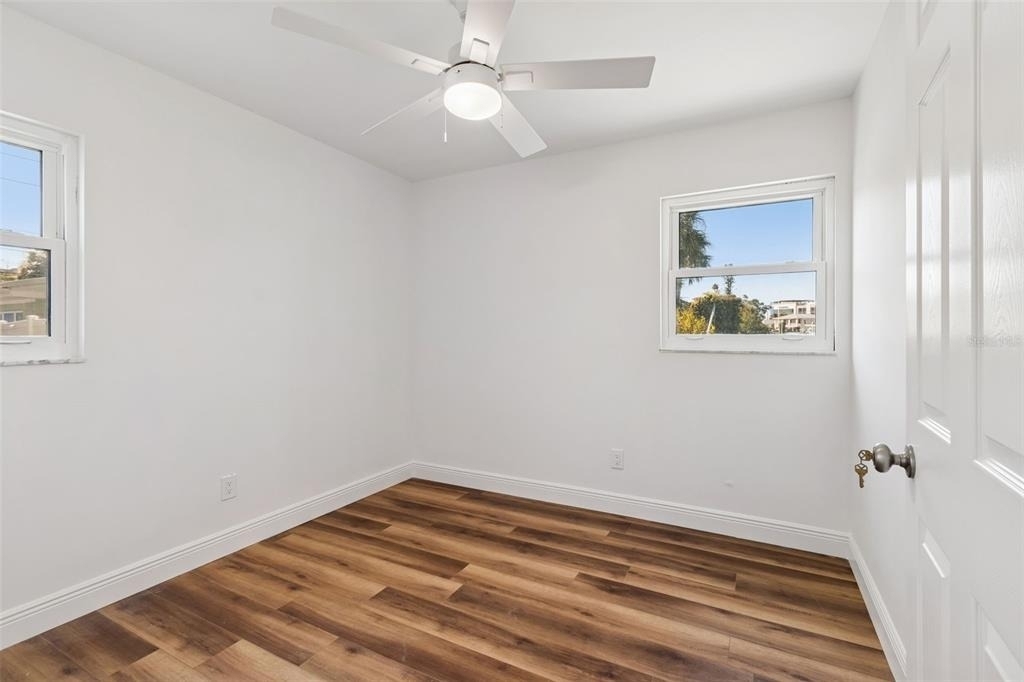 14919 N Bayshore Drive - Photo 24
