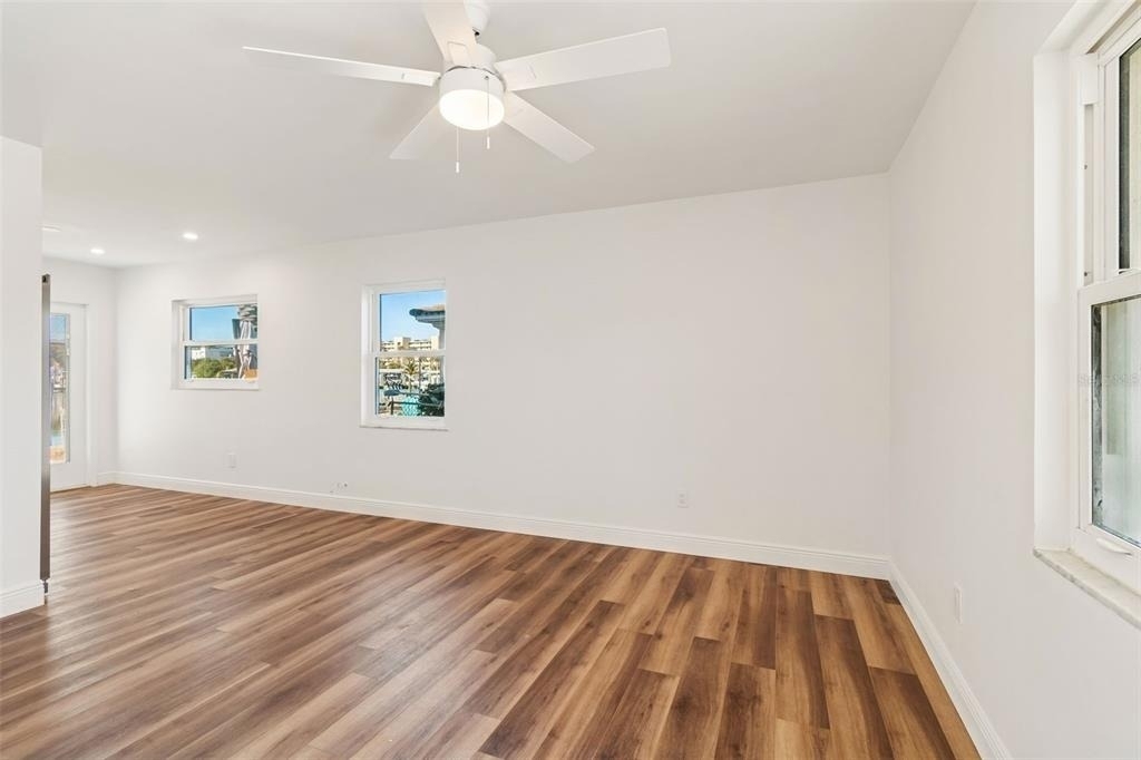 14919 N Bayshore Drive - Photo 9