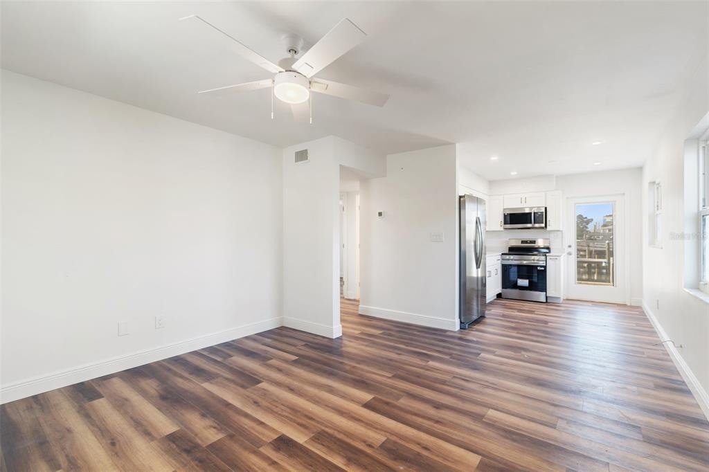 14919 N Bayshore Drive - Photo 10