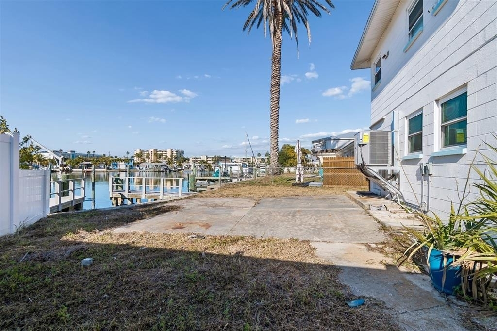 14919 N Bayshore Drive - Photo 46