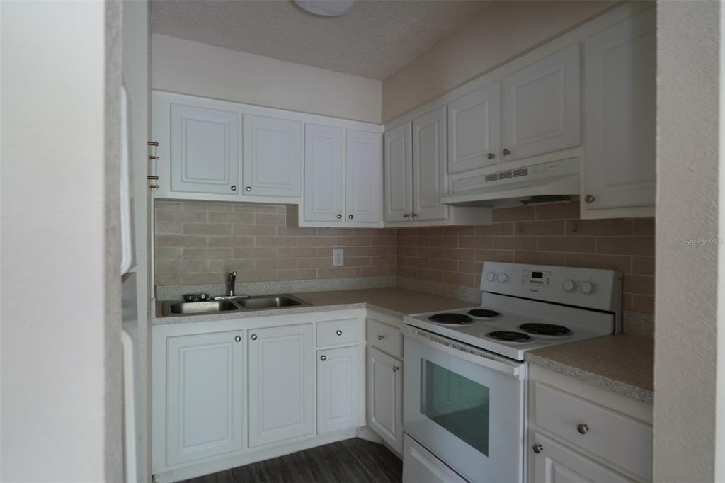 6450 78th Avenue N - Photo 9