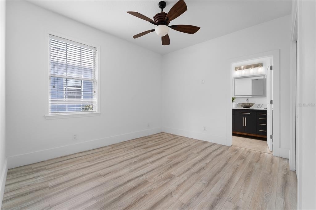 4802 W Beachway Drive - Photo 14