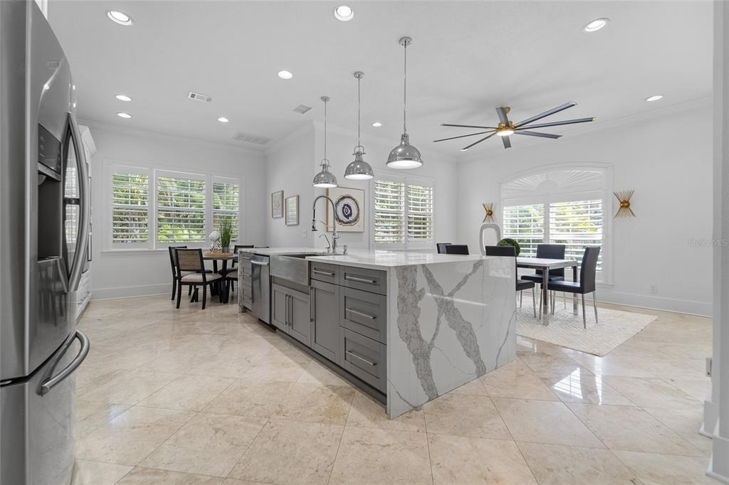 4802 W Beachway Drive - Photo 4