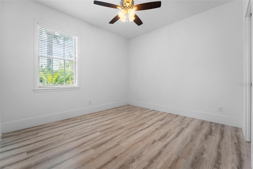 4802 W Beachway Drive - Photo 22