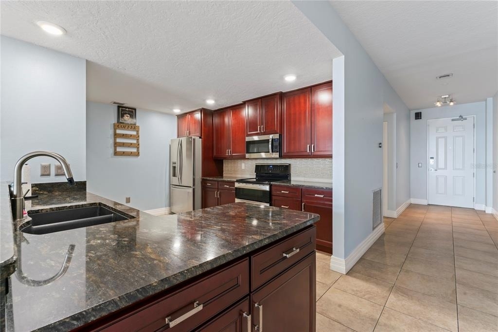 1108 N Franklin Street - Photo 14