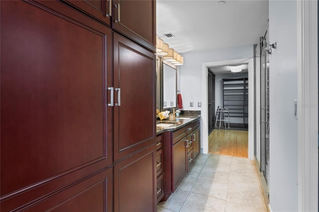 1108 N Franklin Street - Photo 7