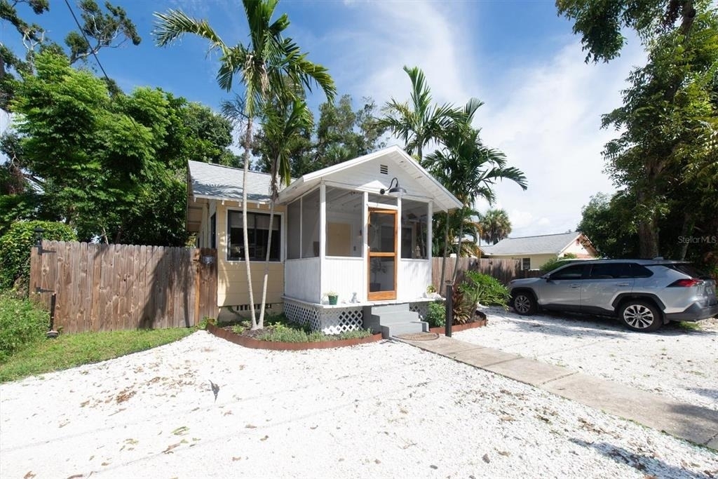 1840 51st Street S - Photo 1