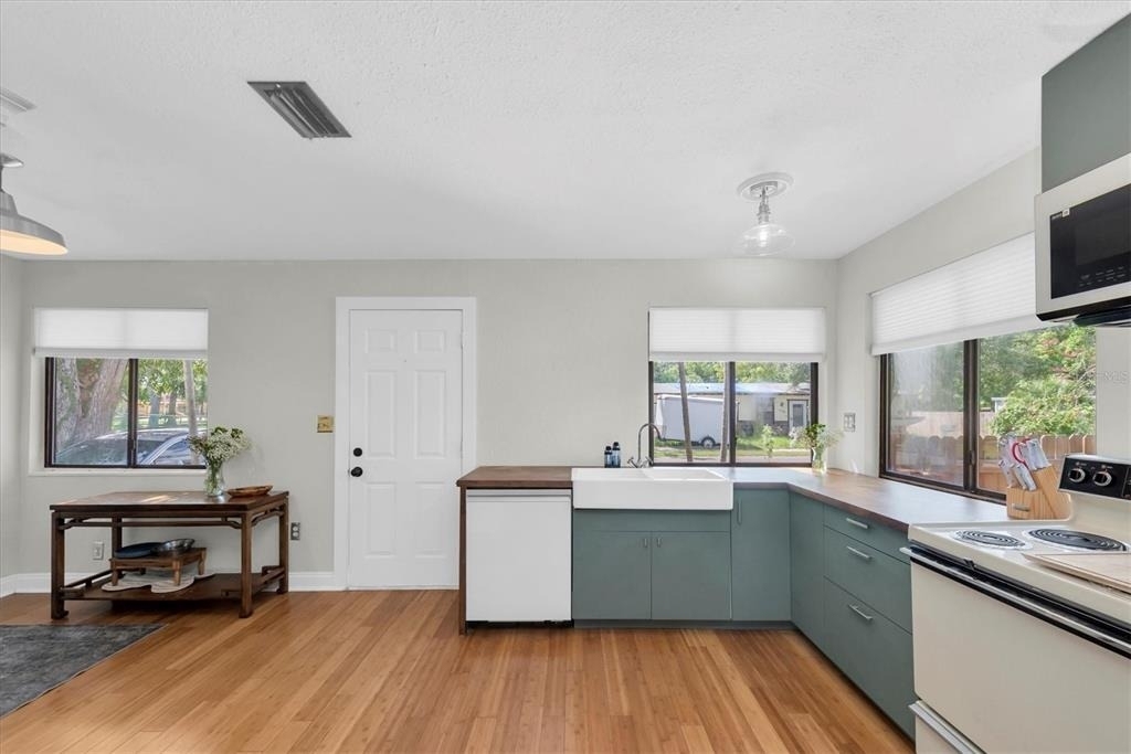1840 51st Street S - Photo 31