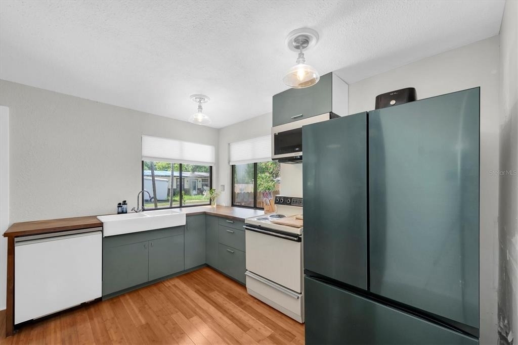 1840 51st Street S - Photo 30