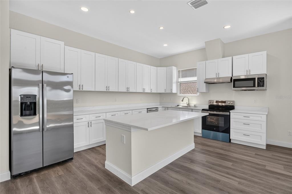 3022 W Douglas Street - Photo 2