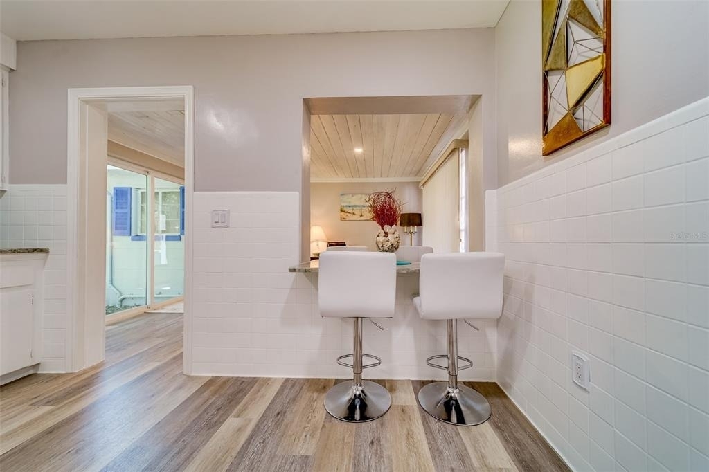 10802 Mohawk Road - Photo 9