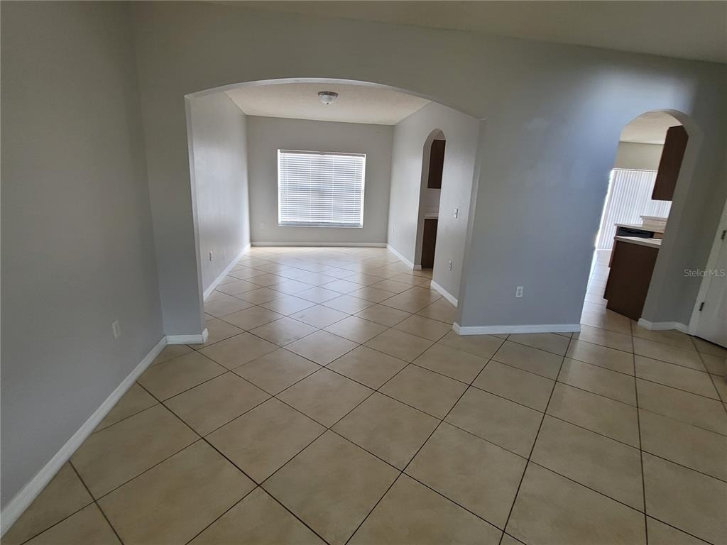 319 Alegriano Court - Photo 4