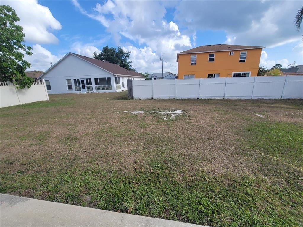319 Alegriano Court - Photo 15