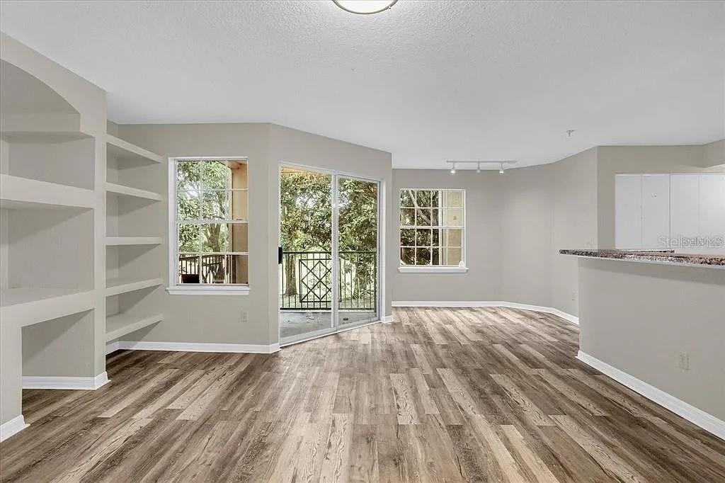 7210 Westpointe Boulevard - Photo 8