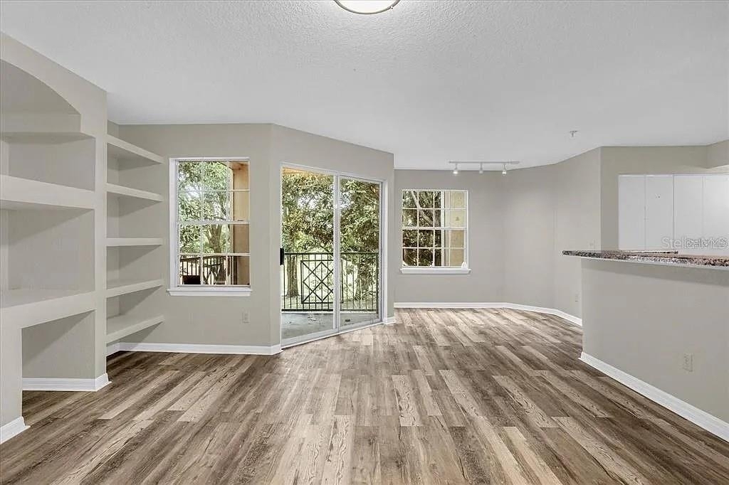 7210 Westpointe Boulevard - Photo 6