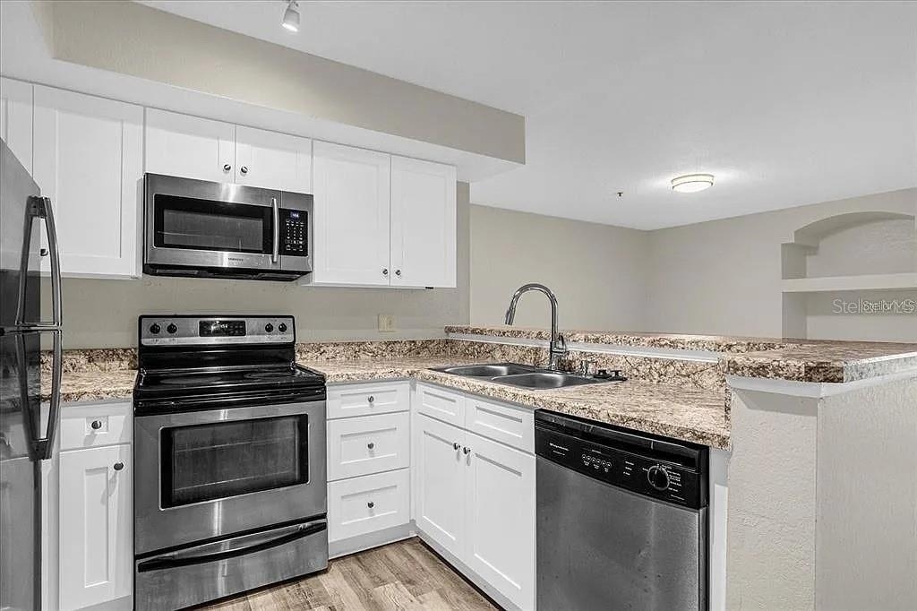 7210 Westpointe Boulevard - Photo 2