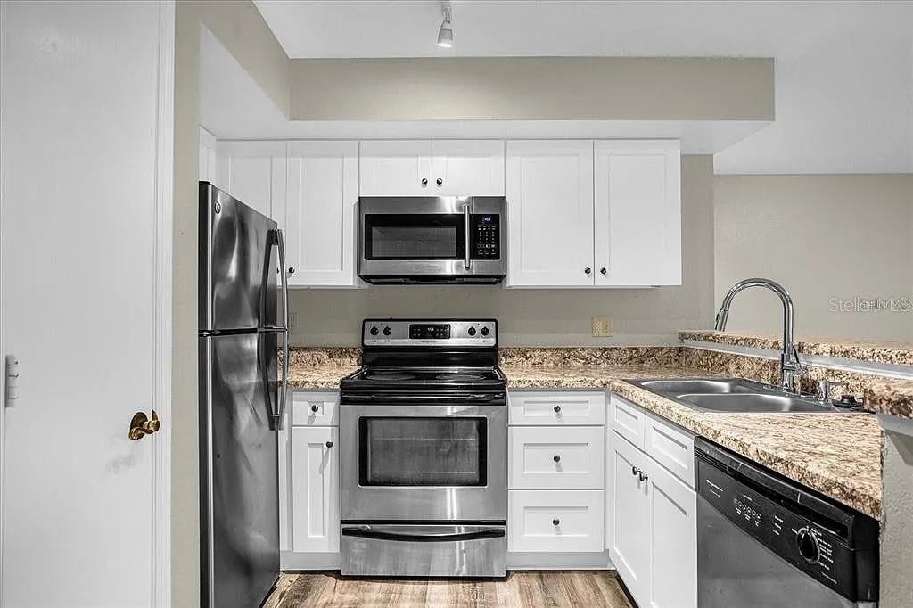 7210 Westpointe Boulevard - Photo 1