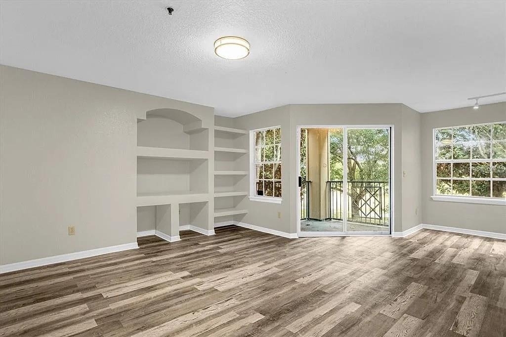 7210 Westpointe Boulevard - Photo 9